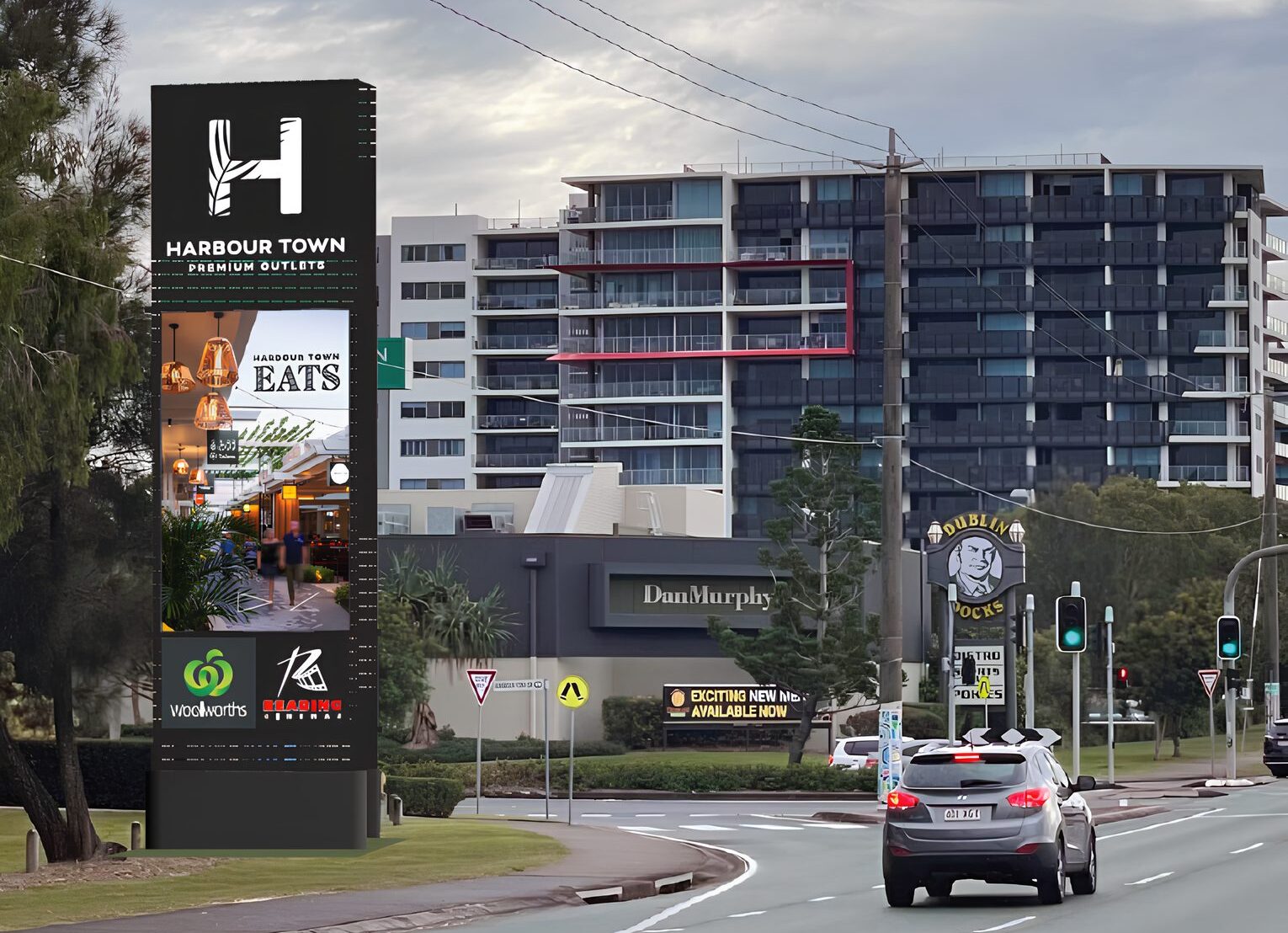 Pylon & Digital Signage - Harbour Town Premium Outlets